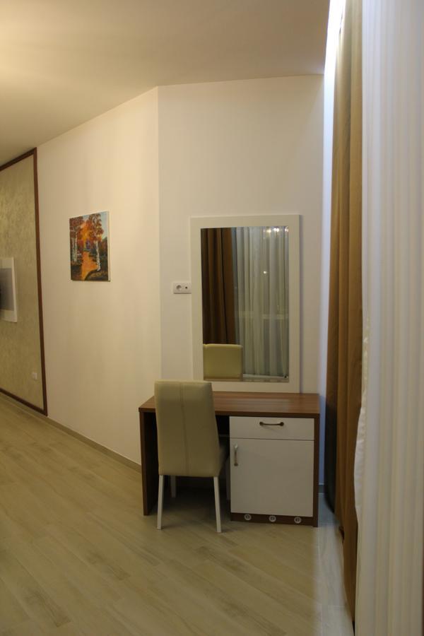 Ideal City Tutin Exterior photo